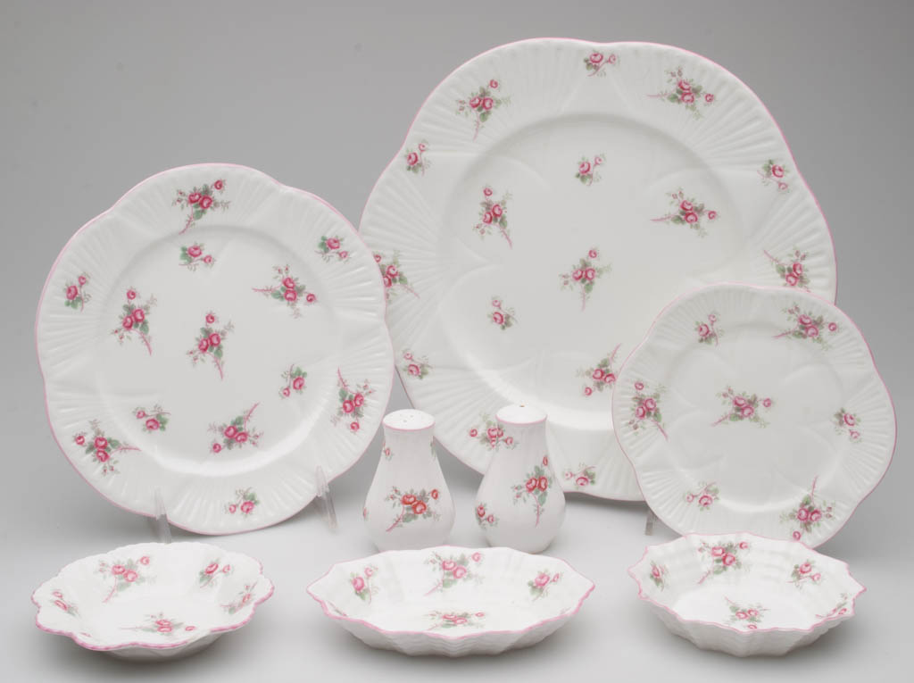 SHELLEY "BRIDAL ROSE NO. 13545" CHINA, LOT OF EIGHT ARTICLES - Jeffrey S.  Evans &amp; Associates