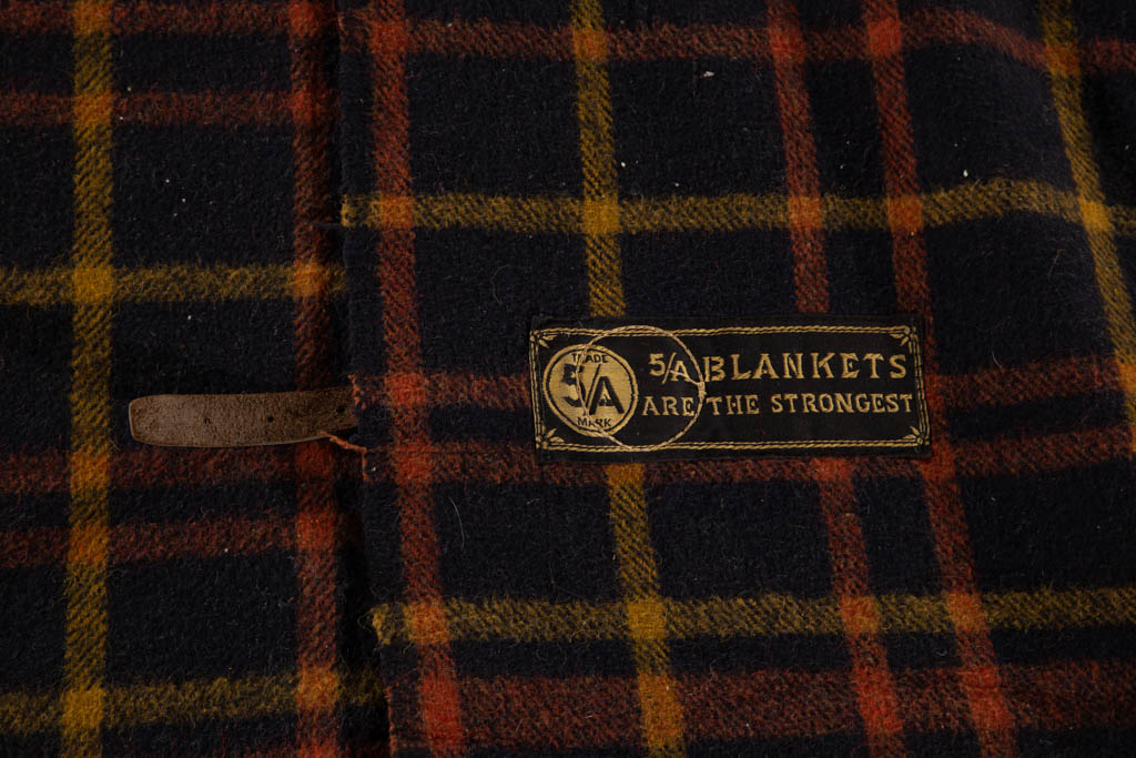 ANTIQUE / VINTAGE HORSE BLANKETS AND CARRIAGE ROBE / BLANKET, LOT OF