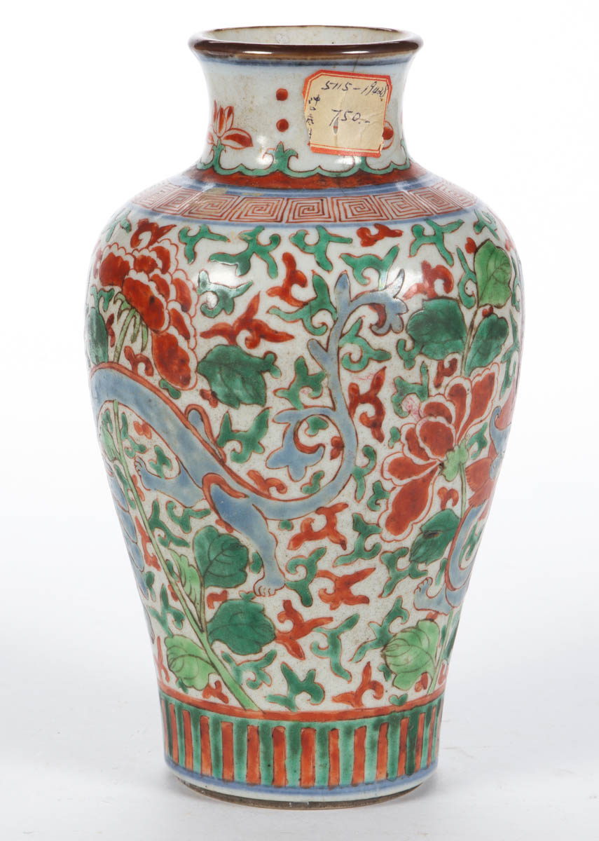 CHINESE EXPORT FAMILLE VERTE PORCELAIN VASE