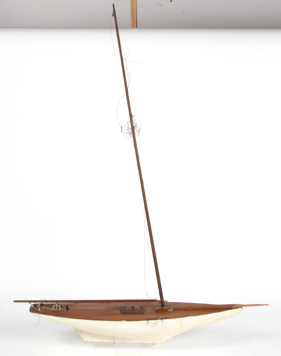 CARVED AND PAINTED SHIP MODEL / POND BOAT
