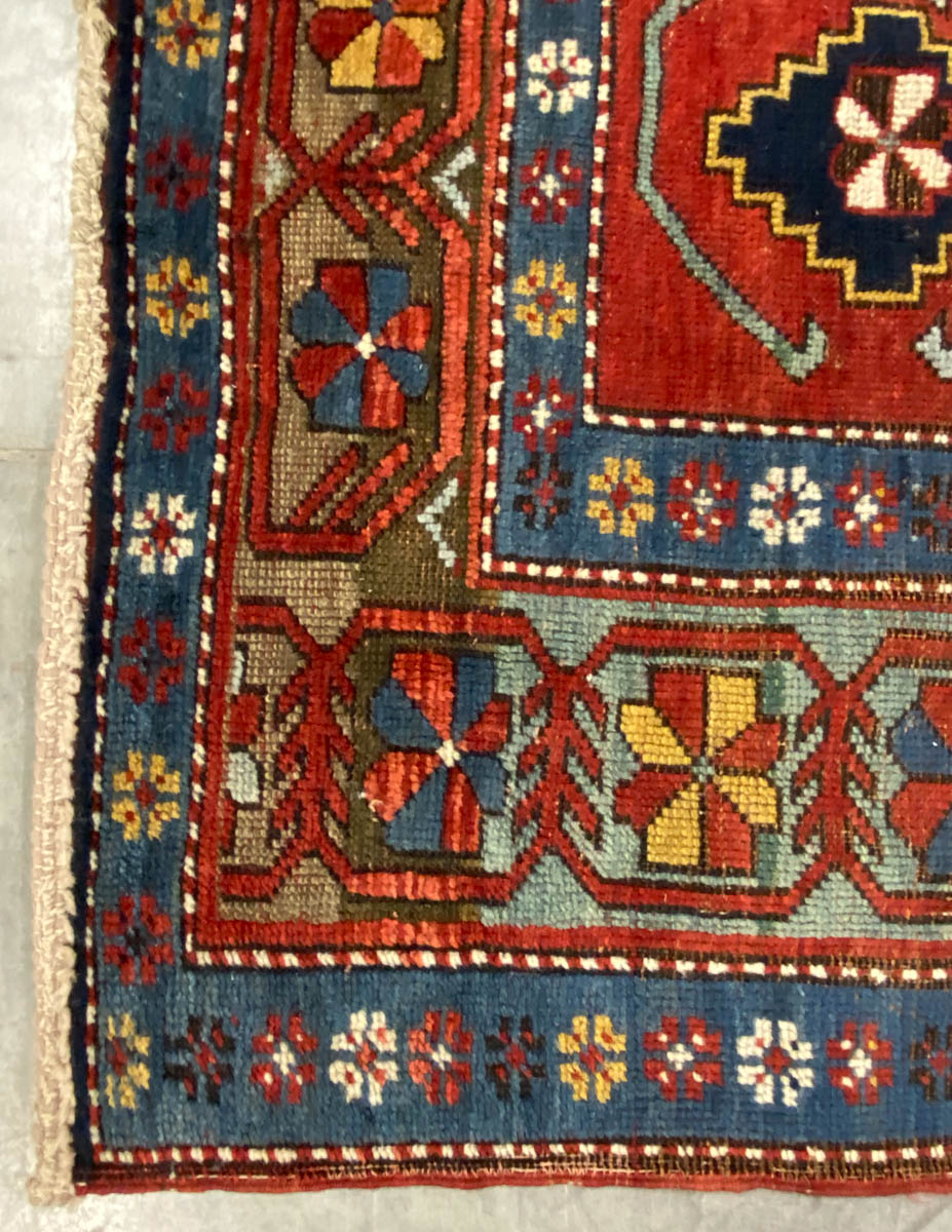 ANTIQUE CAUCASIAN KAZAK TRIBAL RUG / CARPET